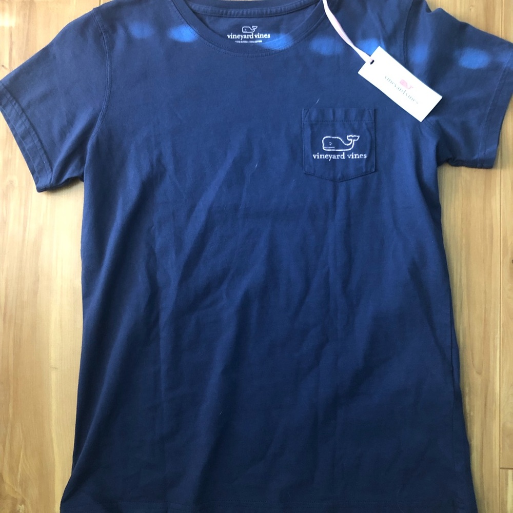 Vineyard Vines Women’s Tee in Navy Blue and Pink